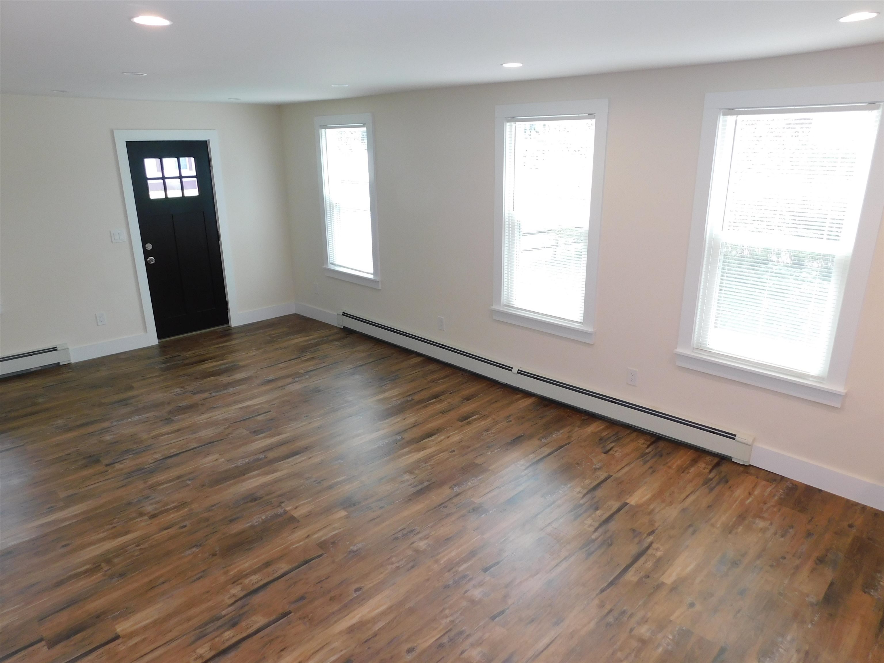 17 East Street Rutland, VT 05701 - Photo 6 of 28