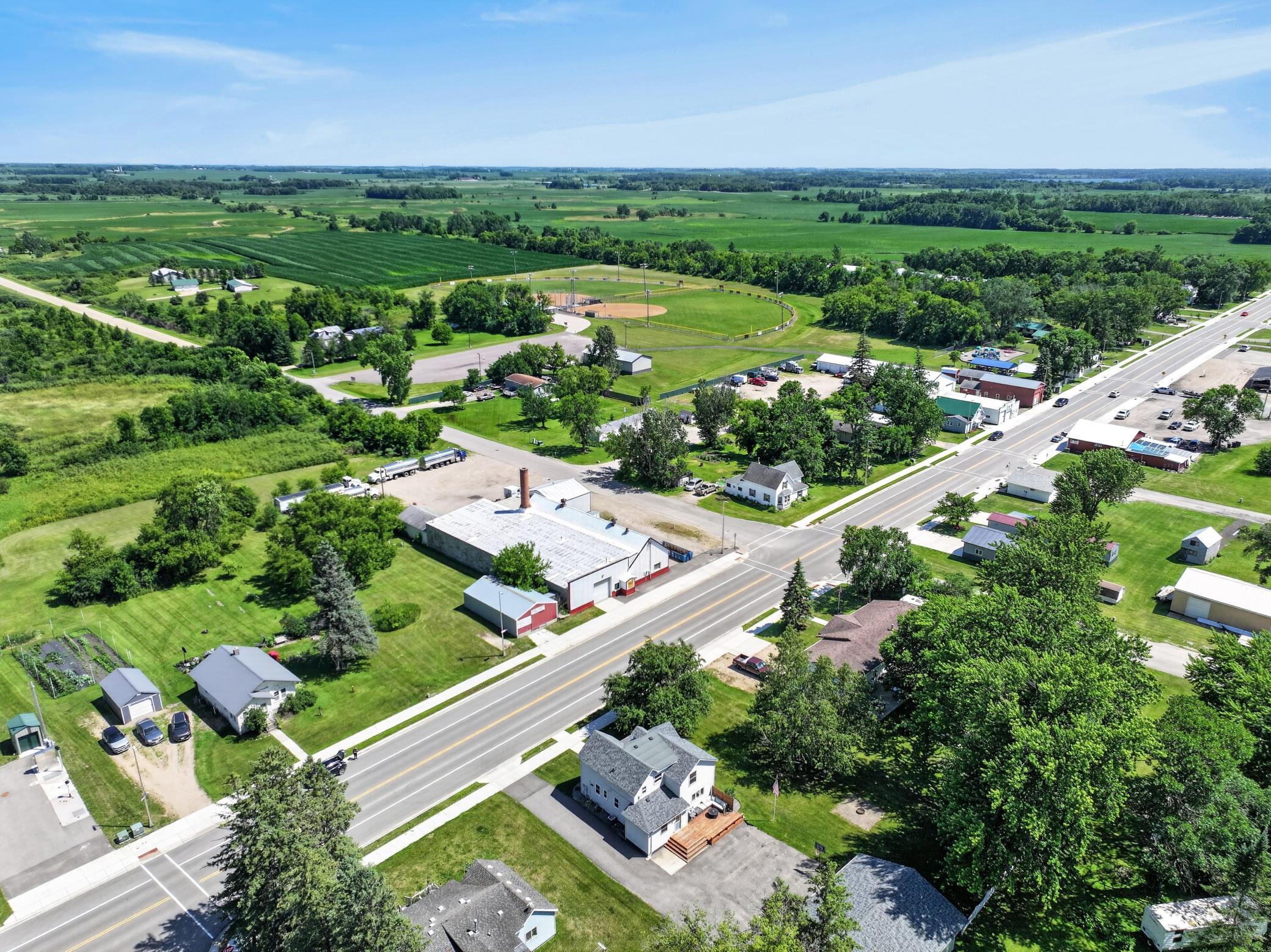 341 Nelson Street North Nelson, MN 56355 - Photo 32 of 51