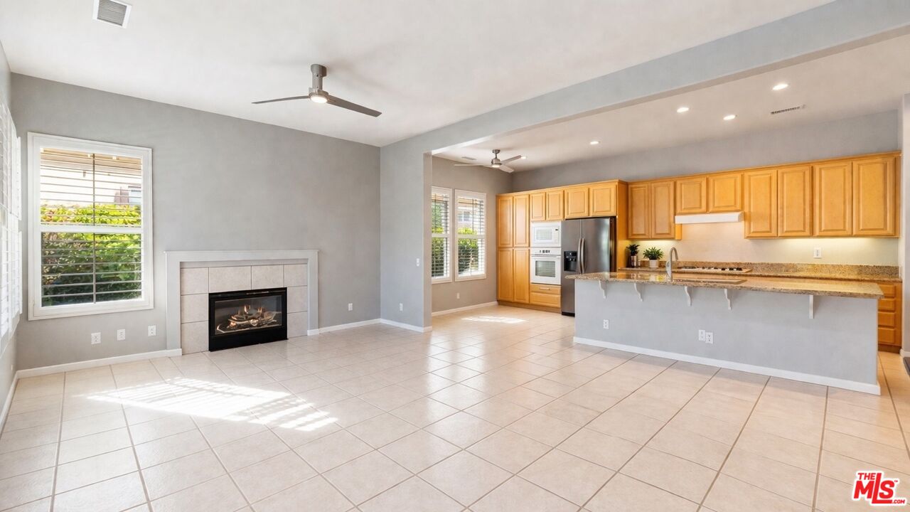 37 Shoreline Drive Rancho Mirage, CA 92270 - Photo 5 of 33