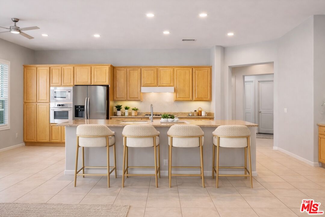 37 Shoreline Drive Rancho Mirage, CA 92270 - Photo 8 of 33