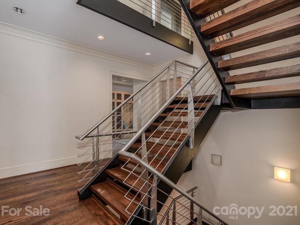 8424 Eagle Glen Charlotte, NC 28210 - Photo 12 of 48 a view of entryway