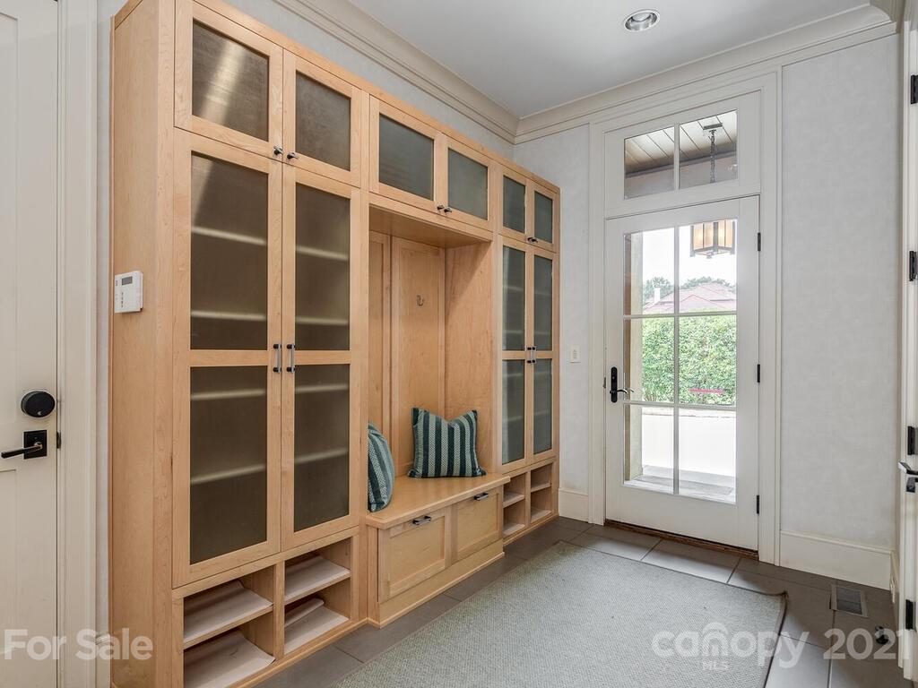8424 Eagle Glen Charlotte, NC 28210 - Photo 22 of 48 a view of an empty room with a window