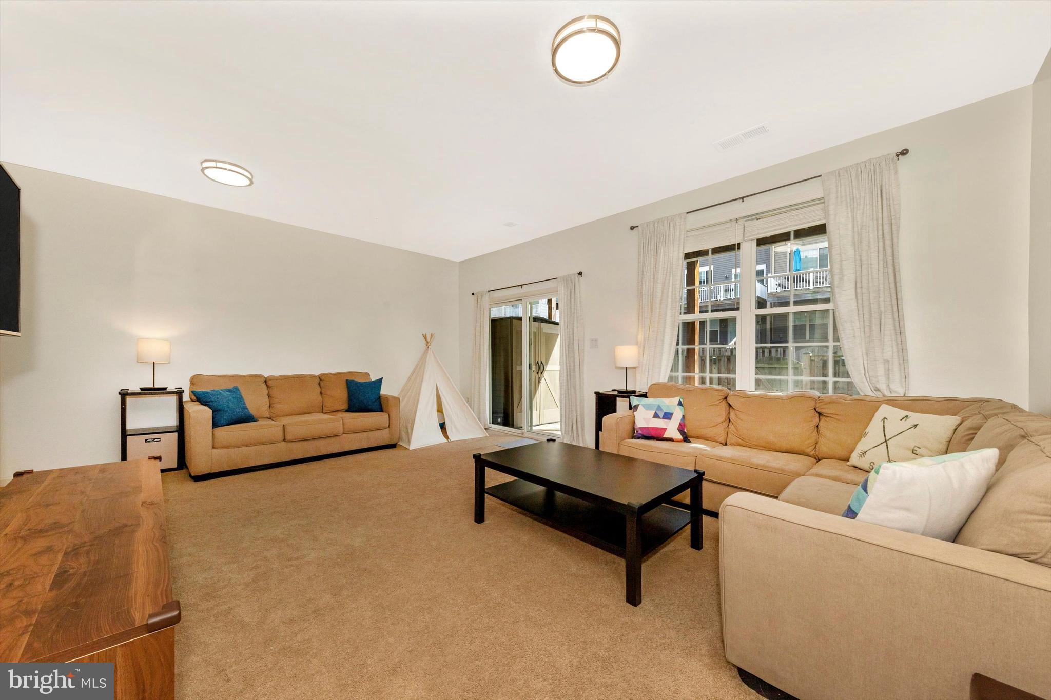 8473 Randell Ridge Road Frederick, MD 21704 - Photo 4 of 48 Entry Level Rec Room
