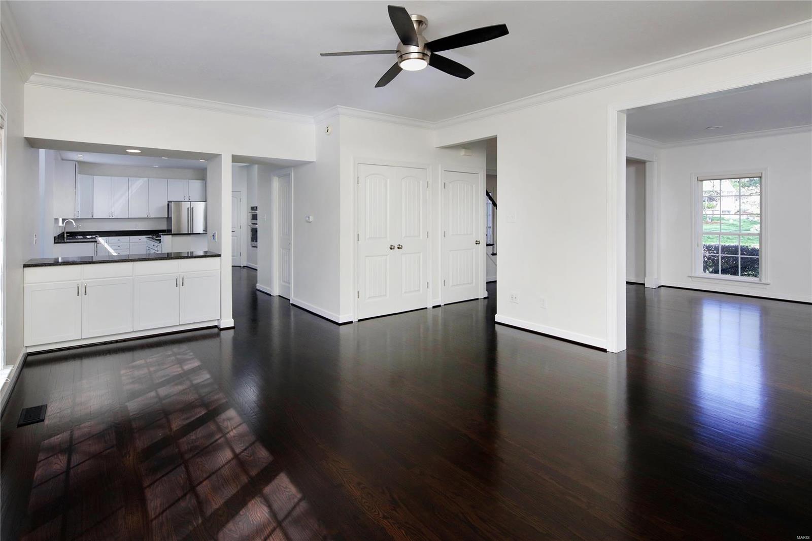 801 North Spoede Road St. Louis, MO 63141 - Photo 10 of 31 Gallery Image 10