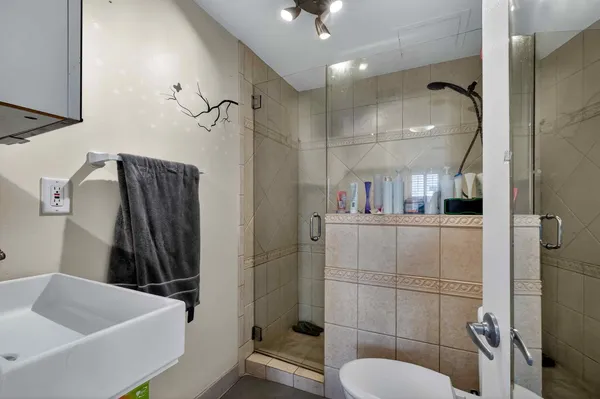 $1,850 | 802 Euclid Avenue, Unit 104, Miami Beach, FL 33139
