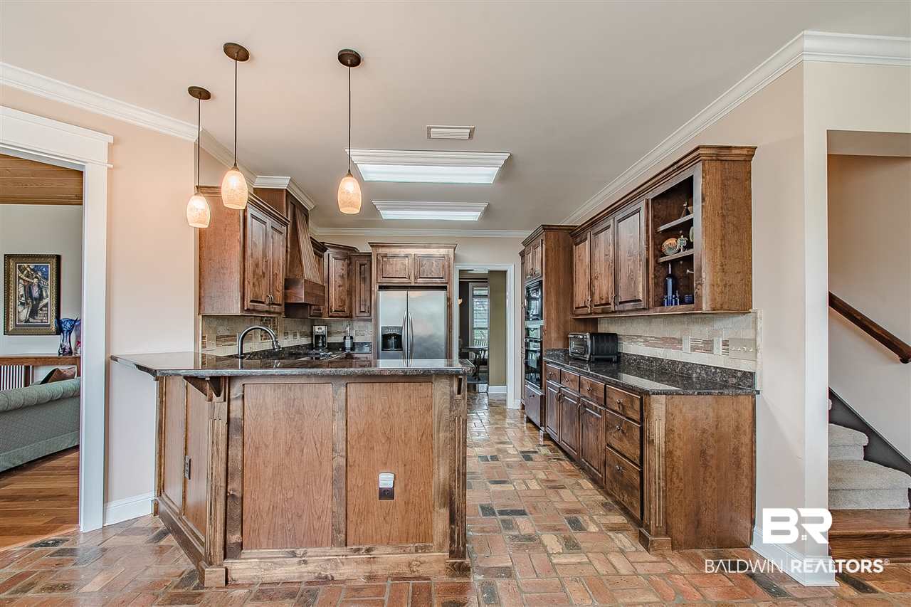 8541 Lake View Drive Fairhope, AL 36532 - Photo 17 of 50 Kitchen