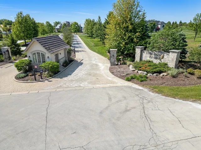 $1,599,000 | 3 Templeton Drive, Oak Brook, IL 60523