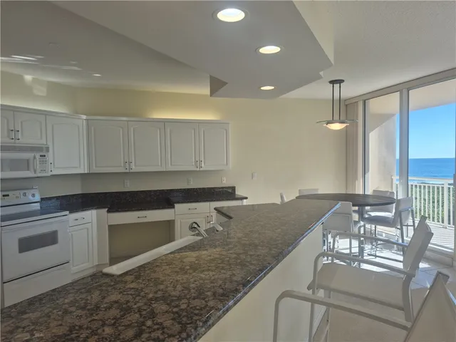 $850,000 | 2900 North Highway A1a, Unit 4D, Fort Pierce, FL 34949