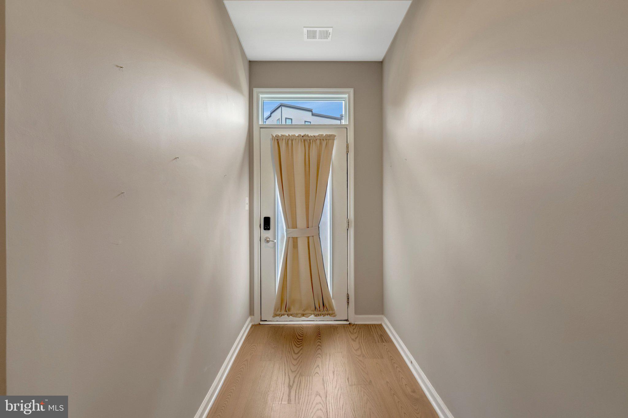 43406 Old Ryan Road Ashburn, VA 20148 - Photo 4 of 62 Gallery Image 4