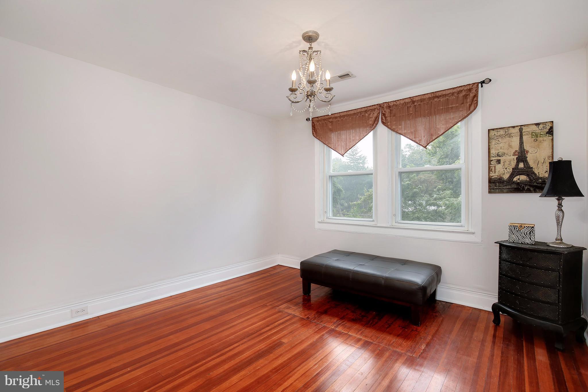 524 Overdale Road Baltimore, MD 21229 - Photo 22 of 30 Bedroom