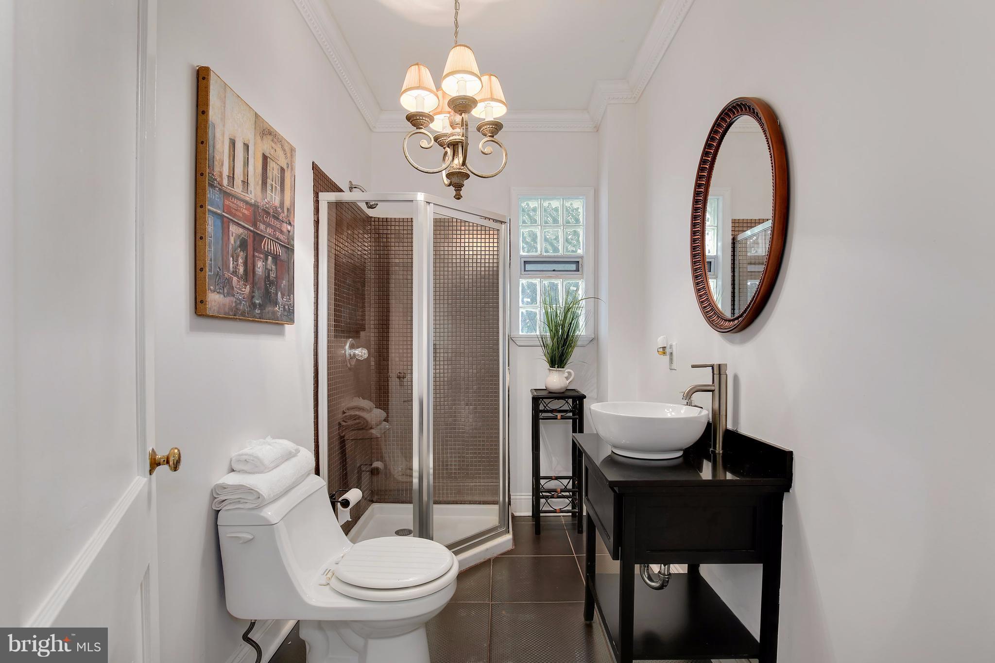 524 Overdale Road Baltimore, MD 21229 - Photo 7 of 30 Bath