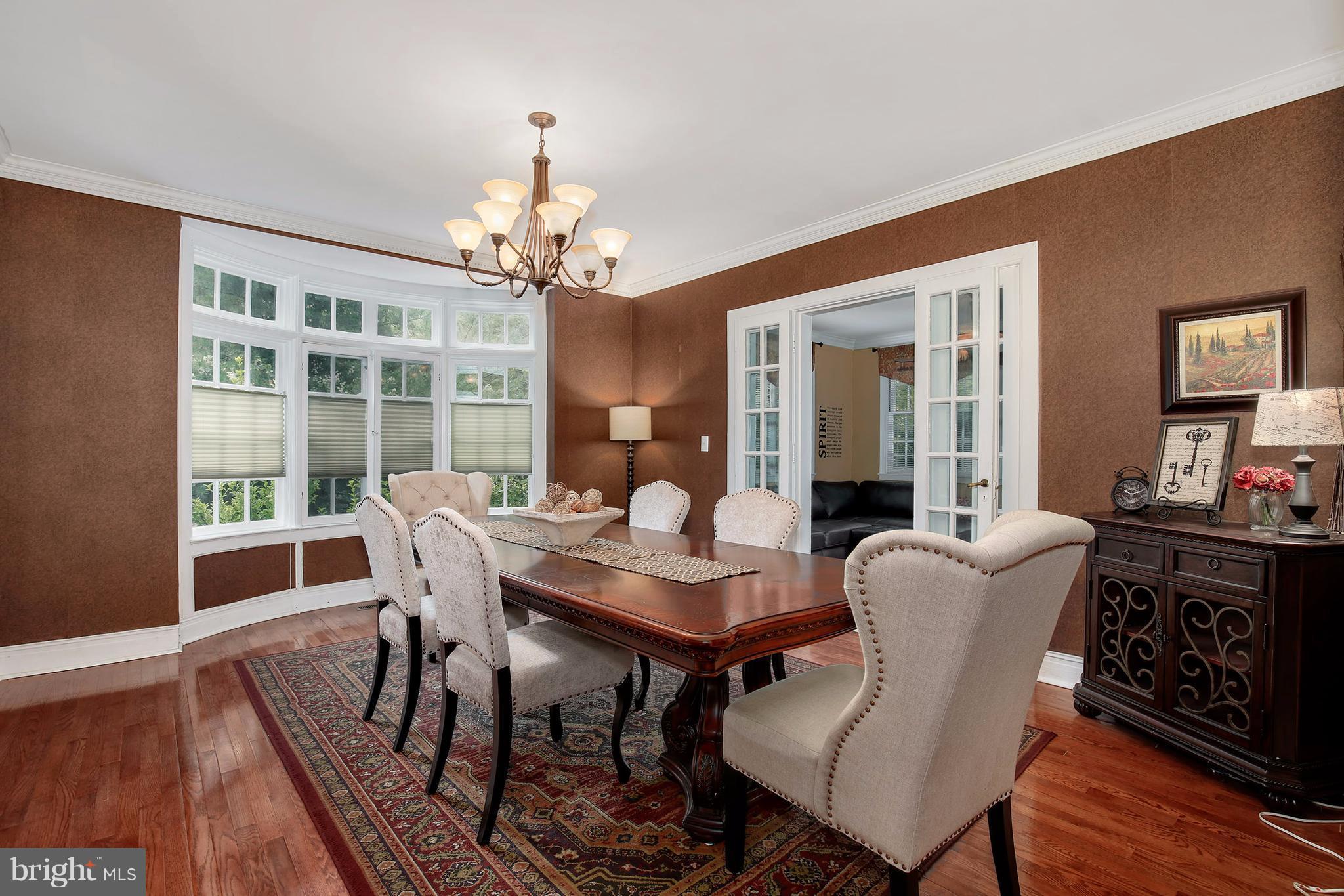 524 Overdale Road Baltimore, MD 21229 - Photo 10 of 30 Dining Room