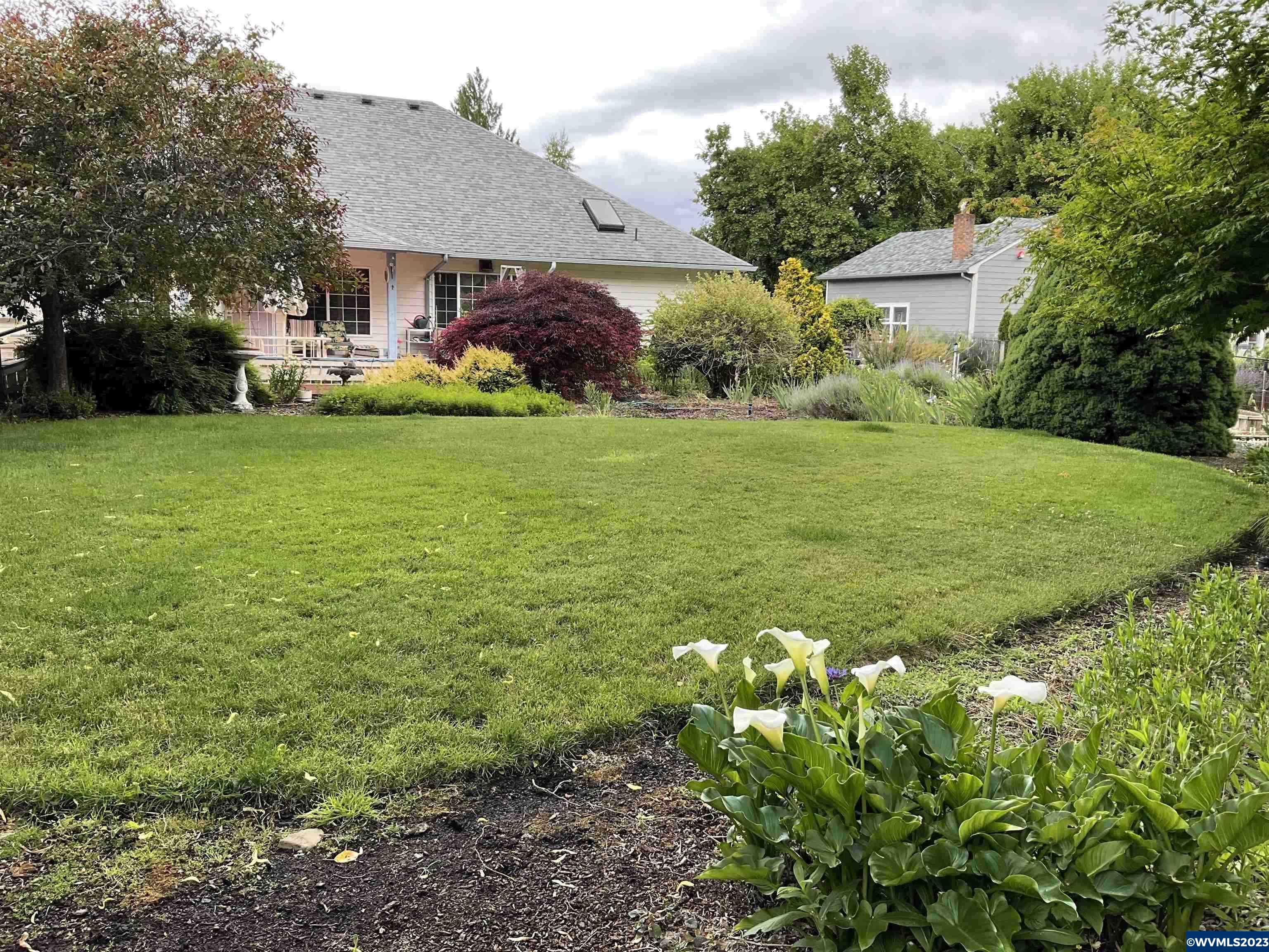 806 Southwest River Drive Dallas, OR 97338 - Photo 9 of 35