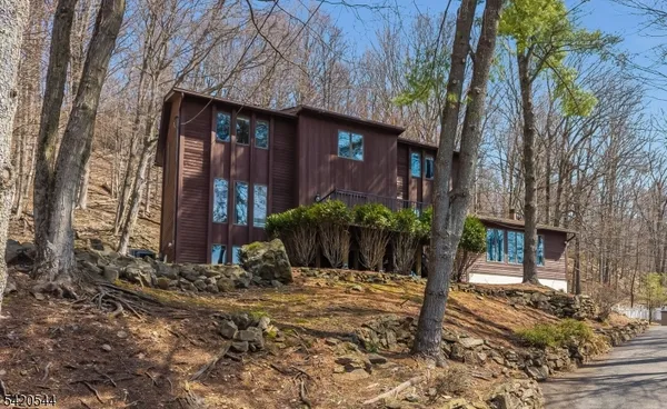 $1,100,000 | 828 Star View Way, Bridgewater, NJ 08807