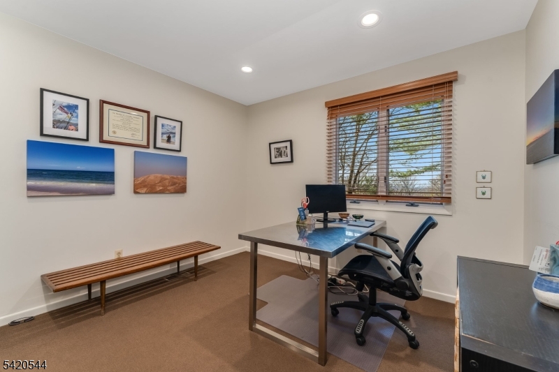 828 Star View Way Bridgewater, NJ 08807 - Photo 22 of 39