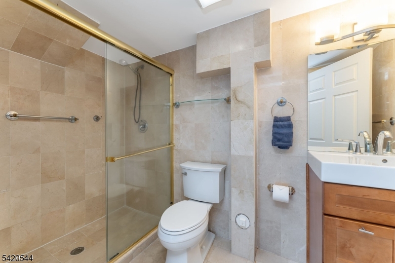 828 Star View Way Bridgewater, NJ 08807 - Photo 27 of 39