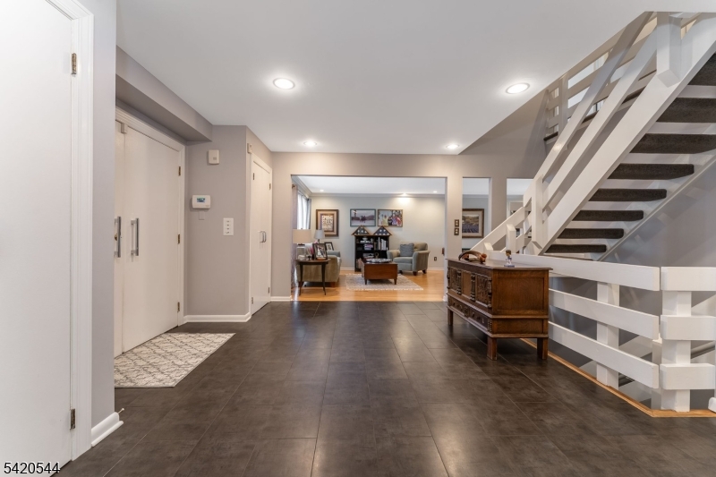 828 Star View Way Bridgewater, NJ 08807 - Photo 4 of 39