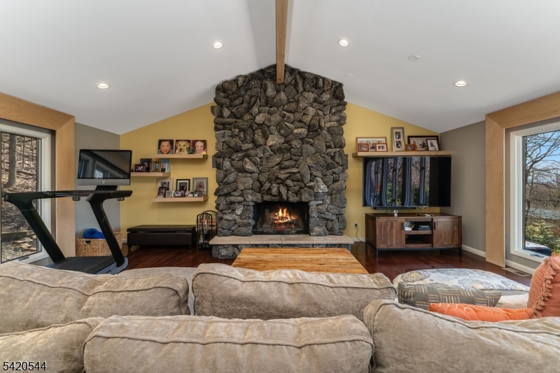 828 Star View Way Bridgewater, NJ 08807 - Photo 9 of 39