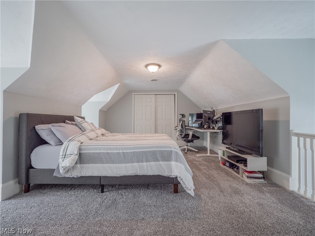 2879 Coleridge Road Cleveland, OH 44118 - Photo 29 of 35