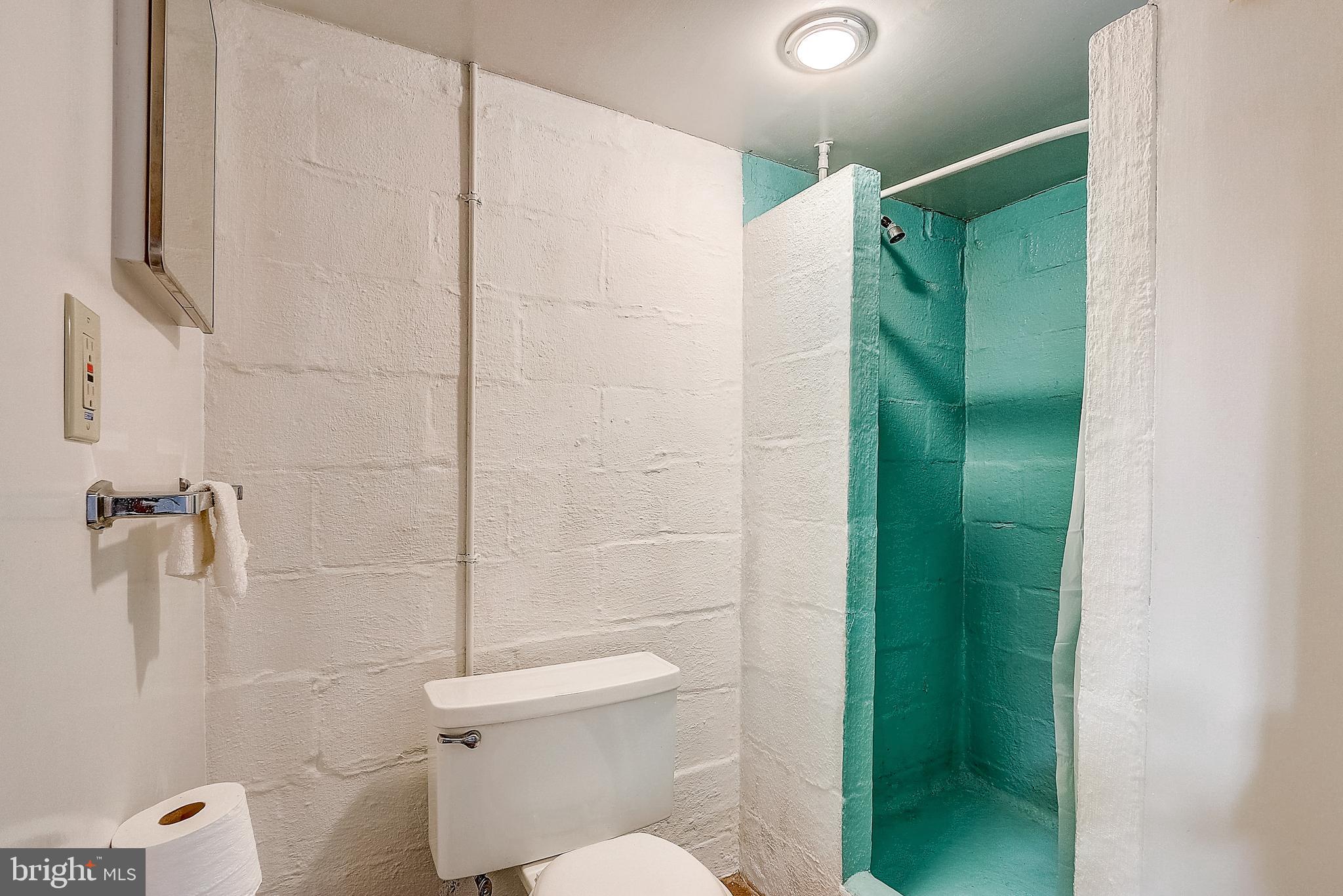 2411 Meadow Road Baltimore, MD 21222 - Photo 19 of 40