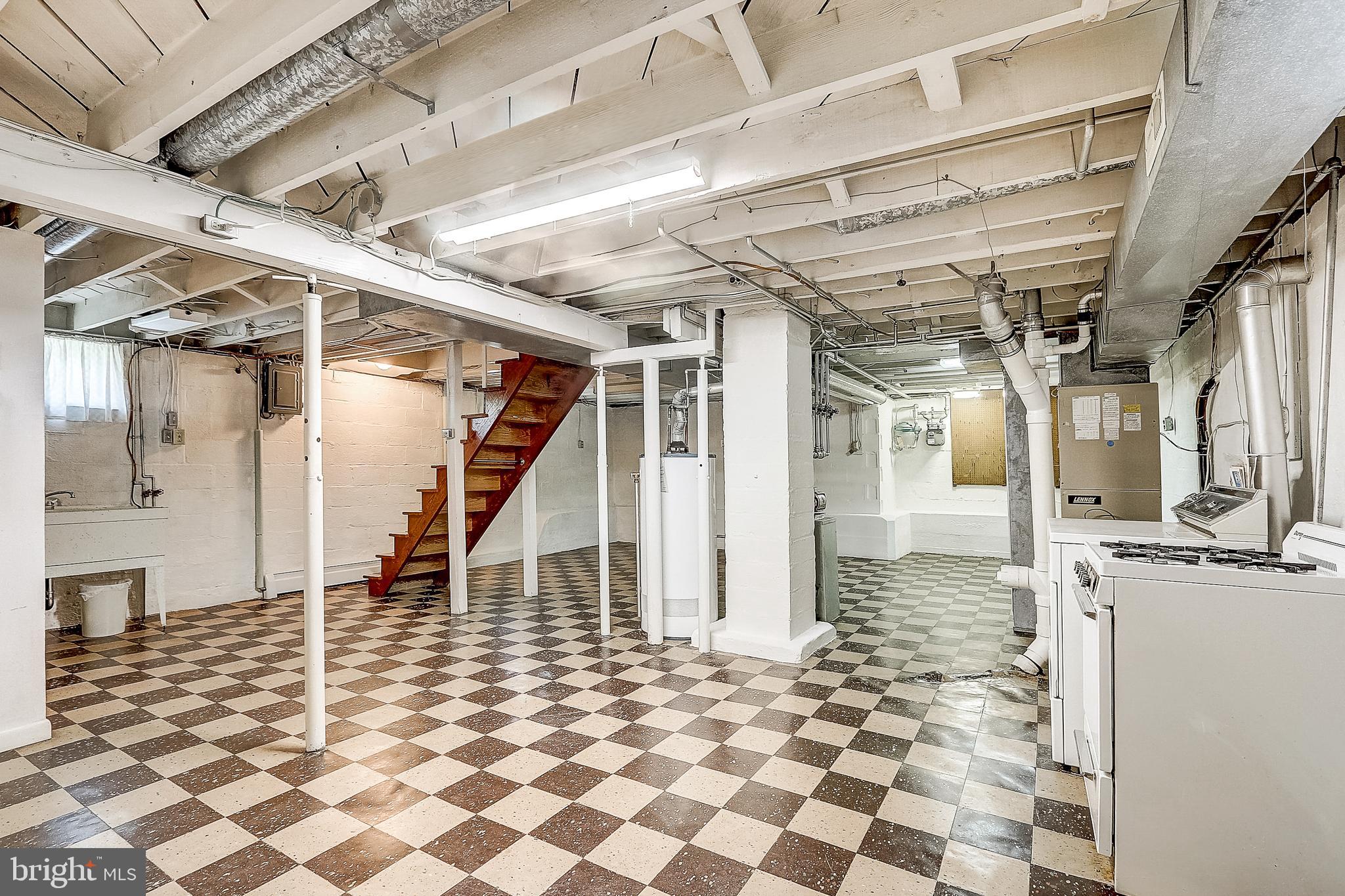 2411 Meadow Road Baltimore, MD 21222 - Photo 20 of 40
