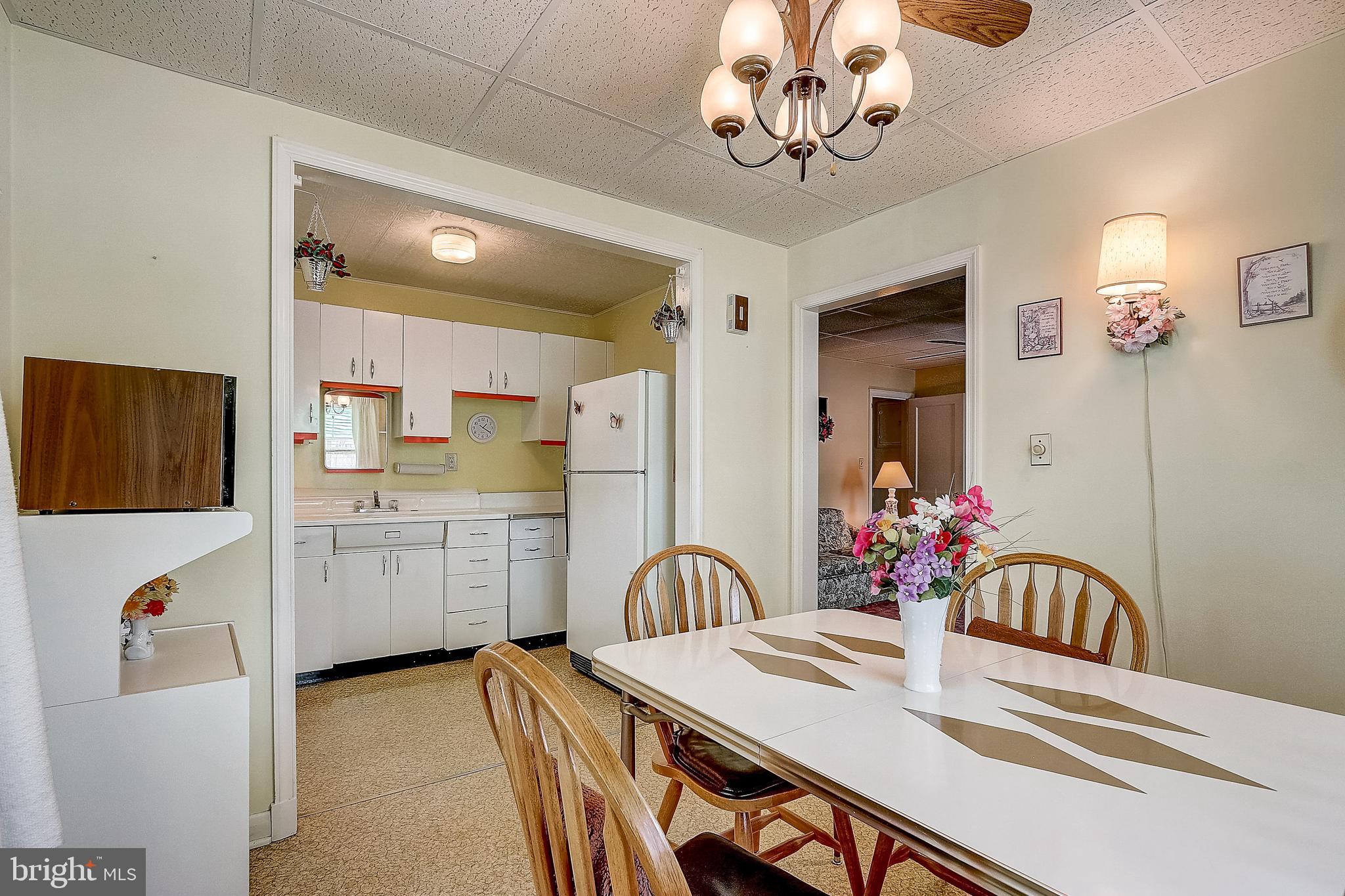 2411 Meadow Road Baltimore, MD 21222 - Photo 10 of 40