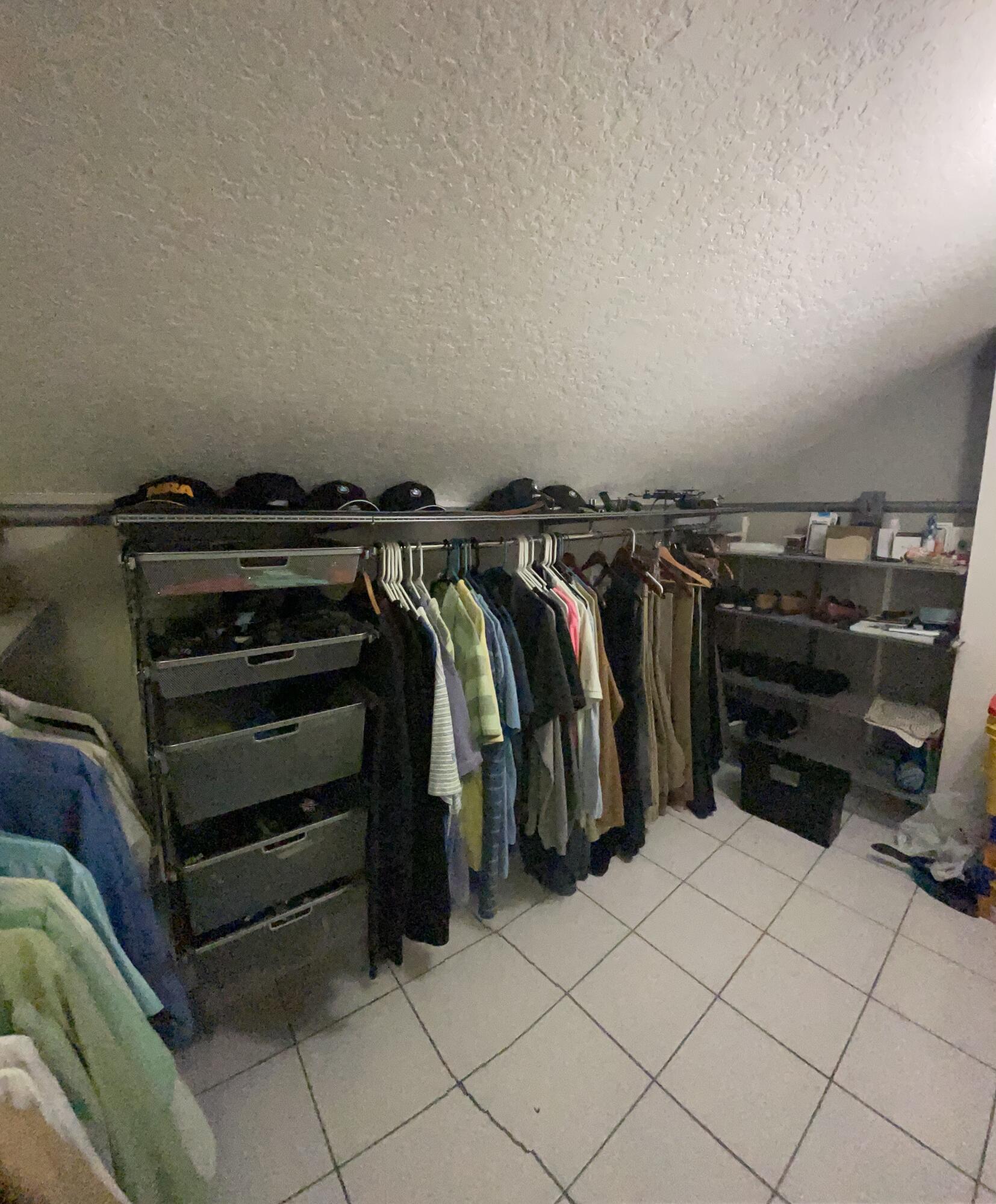 1013 Via Jardin Riviera Beach, FL 33418 - Photo 7 of 9 Jardin Closet 2nd floor
