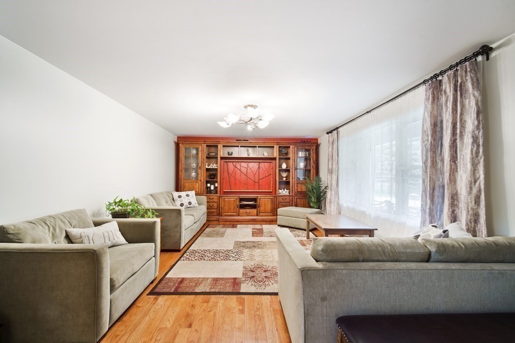 92 Russellville Road Southampton, MA 01073 - Photo 5 of 42