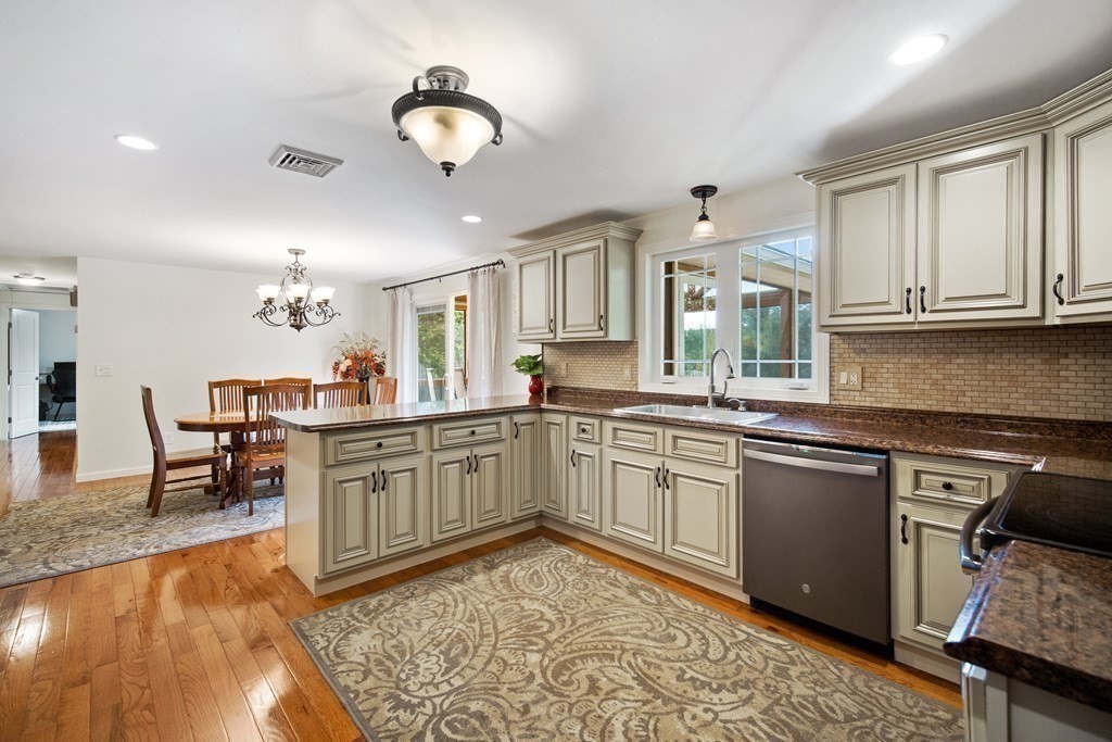 92 Russellville Road Southampton, MA 01073 - Photo 10 of 42