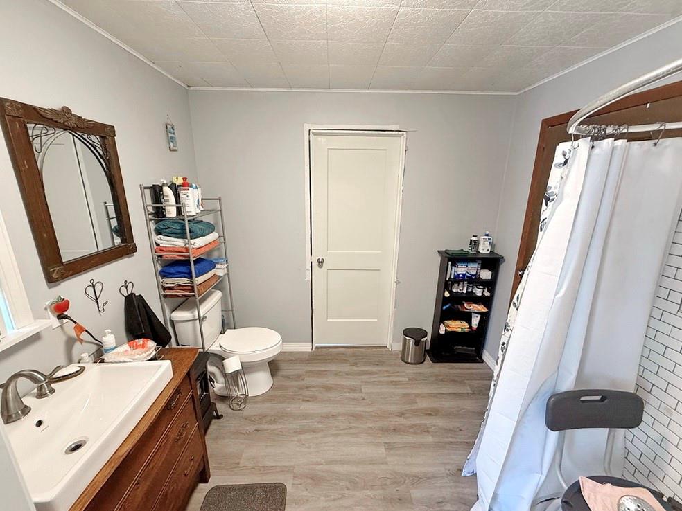 5125 Southwest 815 Road El Dorado Springs, MO 64744 - Photo 23 of 48