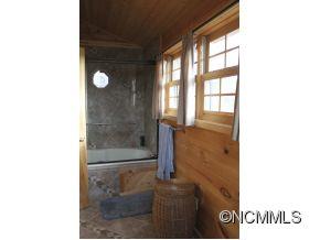 67 Laurel Lane Road Marion, NC 28752 - Photo 13 of 17 Gallery Image 13