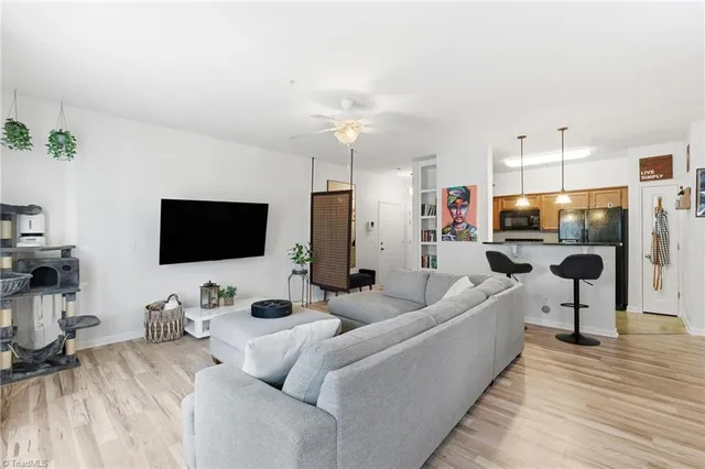 $162,900 | 5430 Forester Drive, Unit 2D, High Point, NC 27265