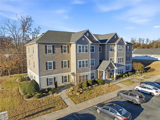 $162,900 | 5430 Forester Drive, Unit 2D, High Point, NC 27265