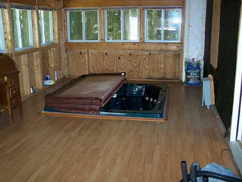 32 Crockett Road Gorham, ME 04038 - Photo 30 of 32 Other. 3 season room w/ hot tub