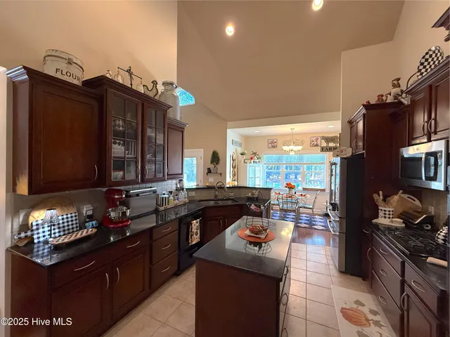 $547,500 | 349 Barwick Drive, Washington, NC 27889