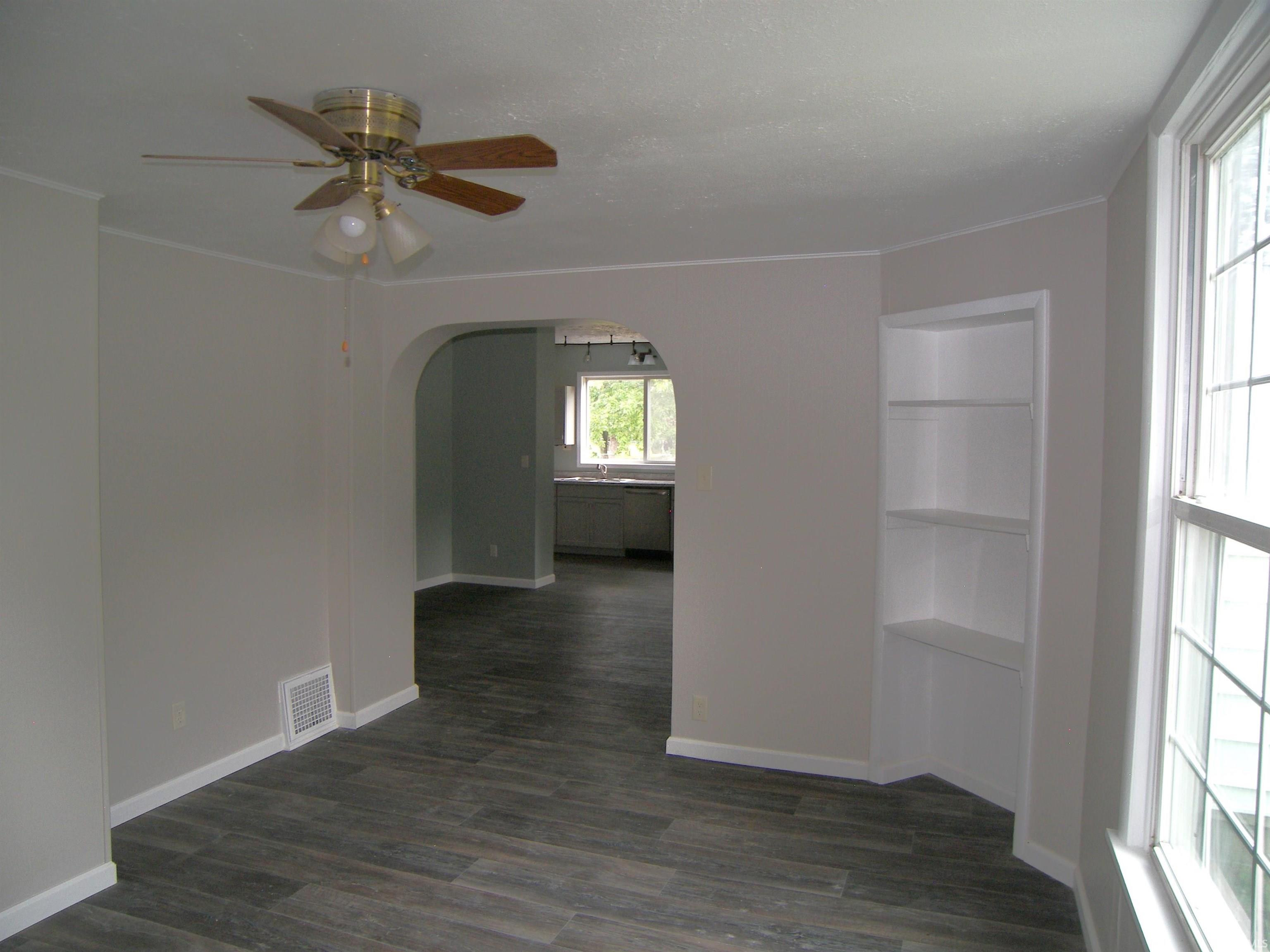 1799 South Packerton Road Winona Lake, IN 46590 - Photo 12 of 36 Gallery Image 12