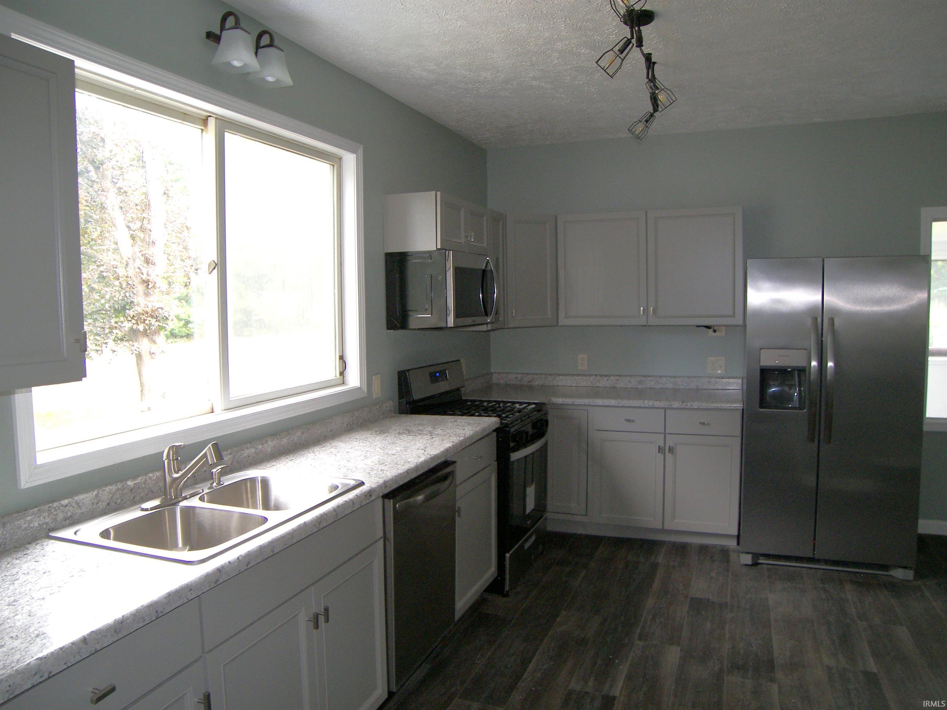 1799 South Packerton Road Winona Lake, IN 46590 - Photo 16 of 36 Gallery Image 16