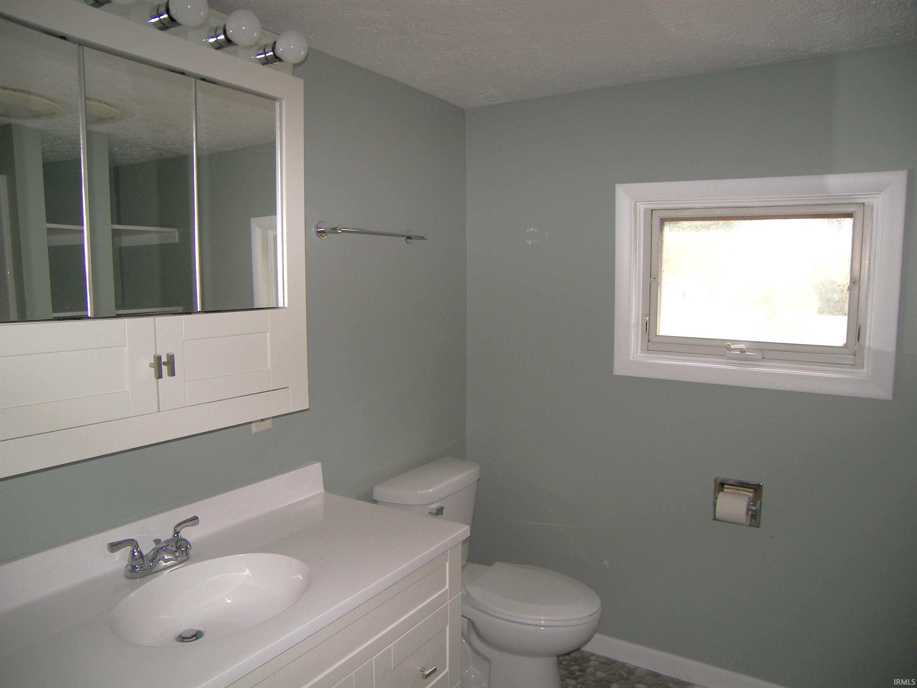 1799 South Packerton Road Winona Lake, IN 46590 - Photo 19 of 36 Gallery Image 19