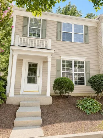 $2,350 | 9155 Nesbit Ferry Road, Unit 82, Alpharetta, GA 30022