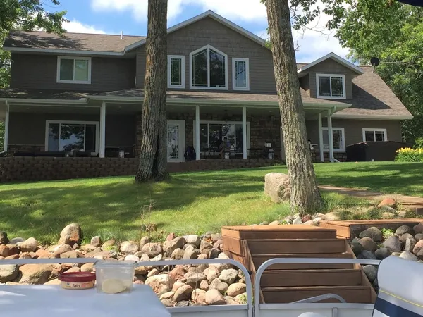 $699,999 | 33332 Lone Pine Drive, Browerville, MN 56438