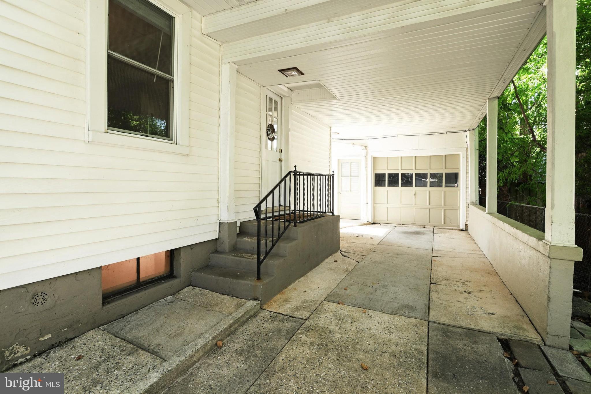 204 Lyndhurst Road York, PA 17402 - Photo 3 of 34 Gallery Image 3
