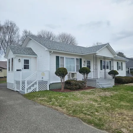 $170,000 | 9 Grove Street, East Millinocket, ME 04430