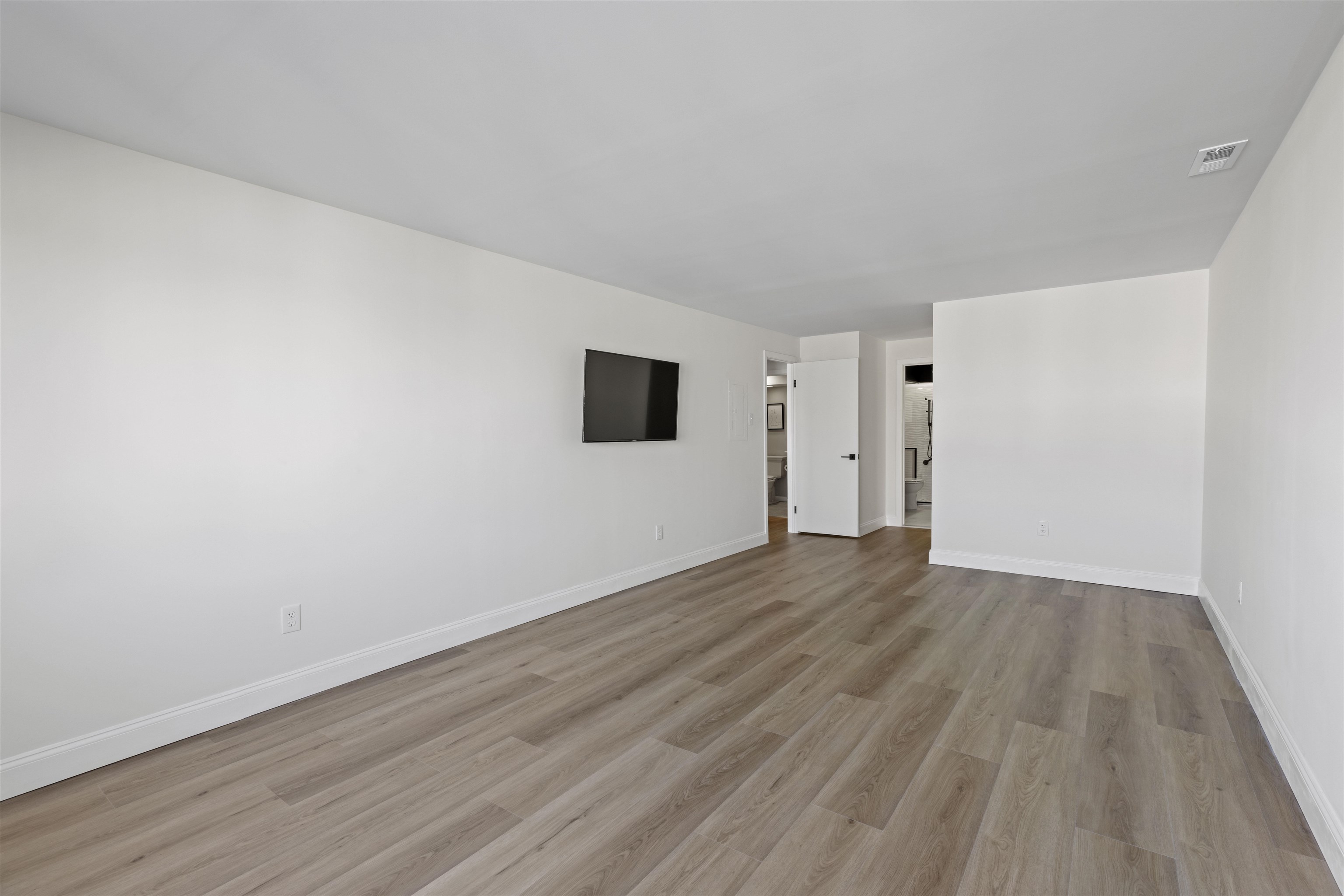 100 96th Street, Unit 304 Stone Harbor, NJ 08247 - Photo 3 of 34