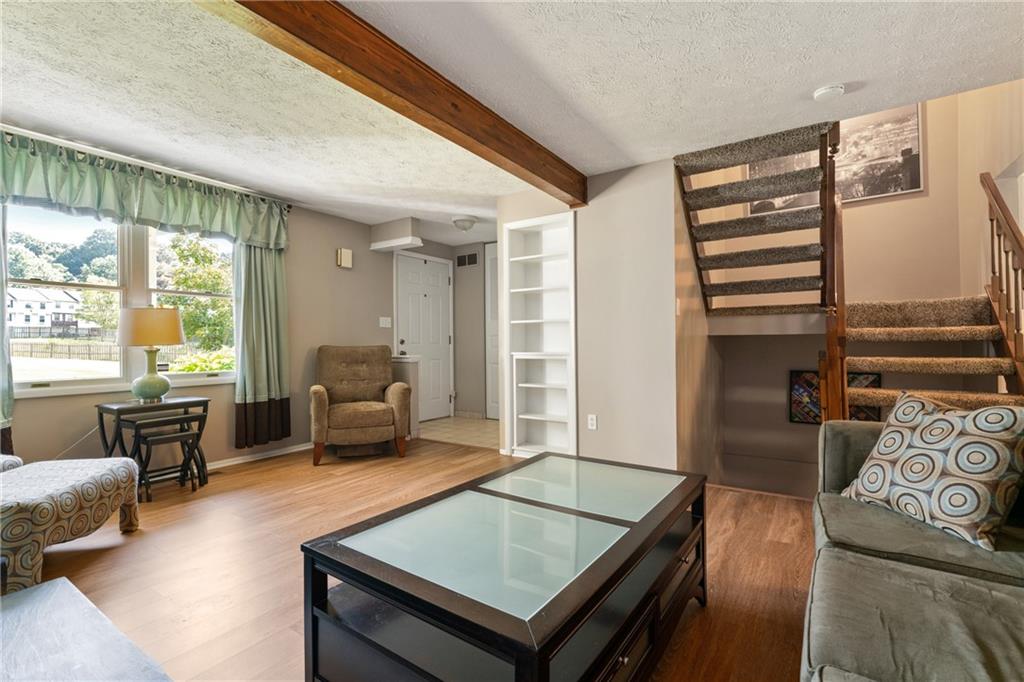 357 Shady Ridge Drive Monroeville, PA 15146 - Photo 5 of 23