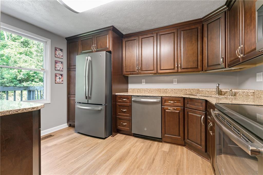 357 Shady Ridge Drive Monroeville, PA 15146 - Photo 9 of 23