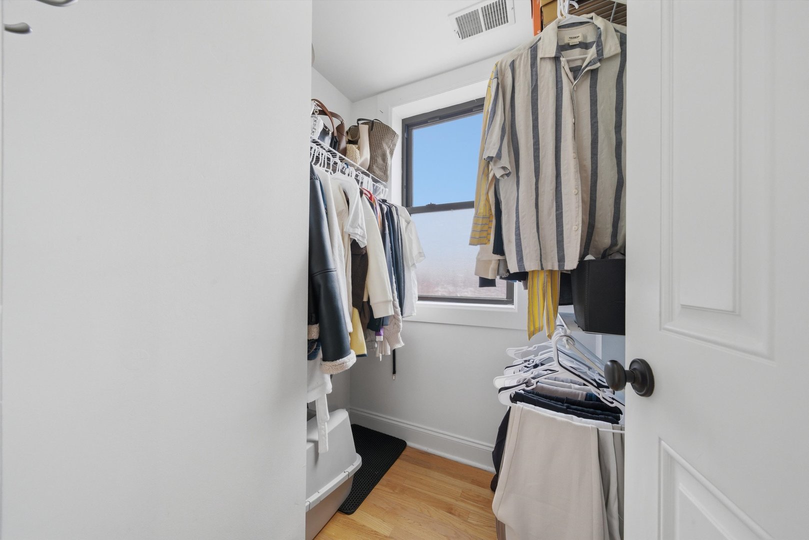 4144 North Sheridan Road, Unit 604 Chicago, IL 60613 - Photo 14 of 19
