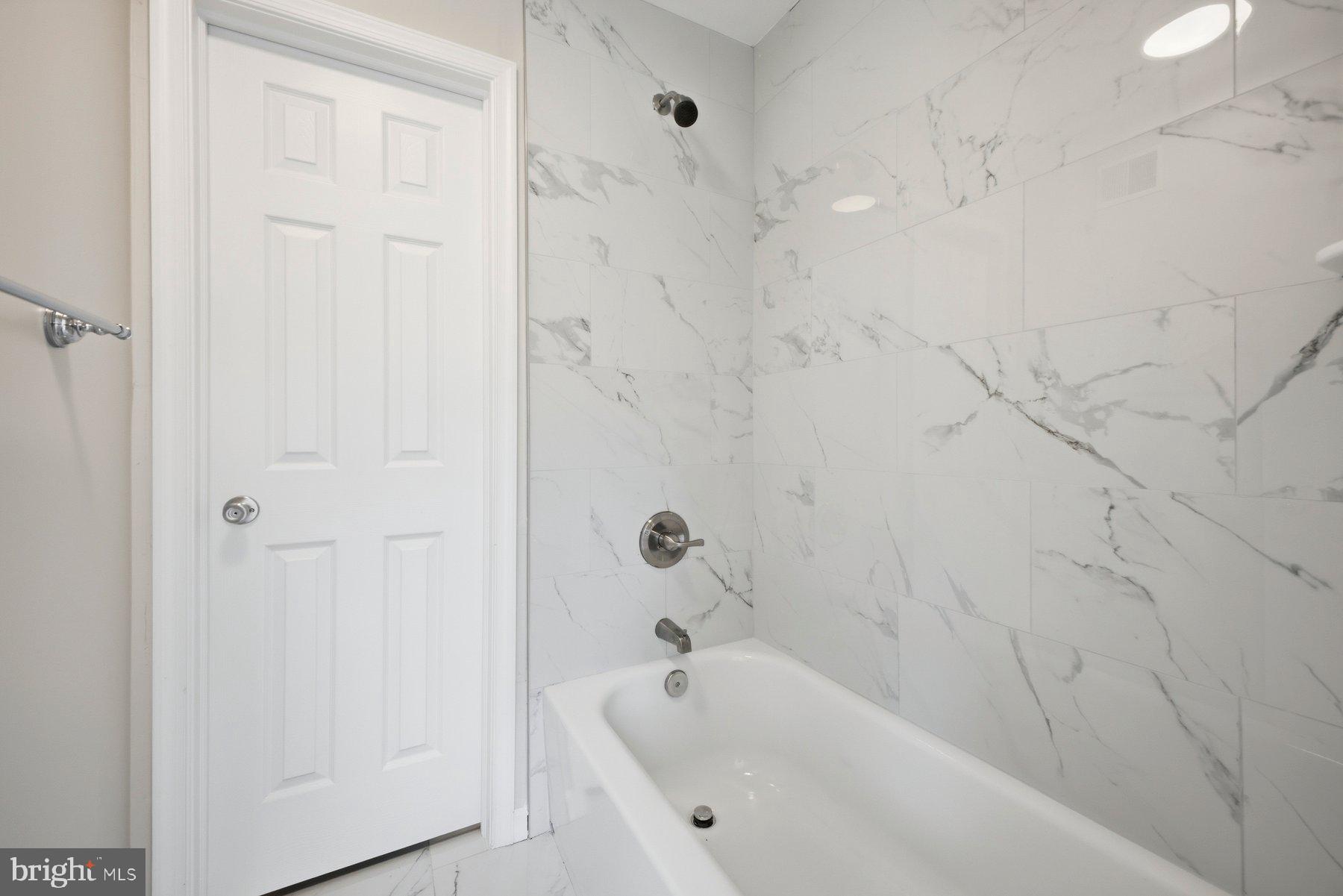 2901 Henson Bridge Terrace Fort Washington, MD 20744 - Photo 22 of 36 Stunning tile