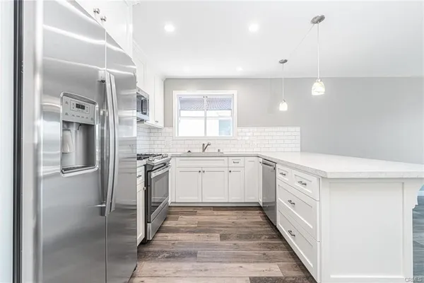 $6,300 | 1808 West Balboa Boulevard, Unit B, Newport Beach, CA 92663