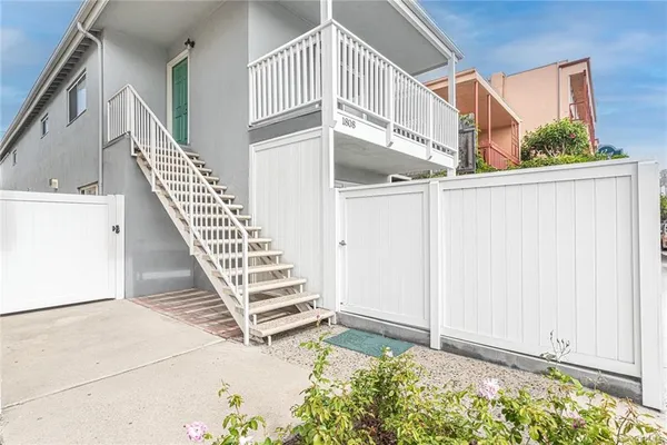 $6,300 | 1808 West Balboa Boulevard, Unit B, Newport Beach, CA 92663