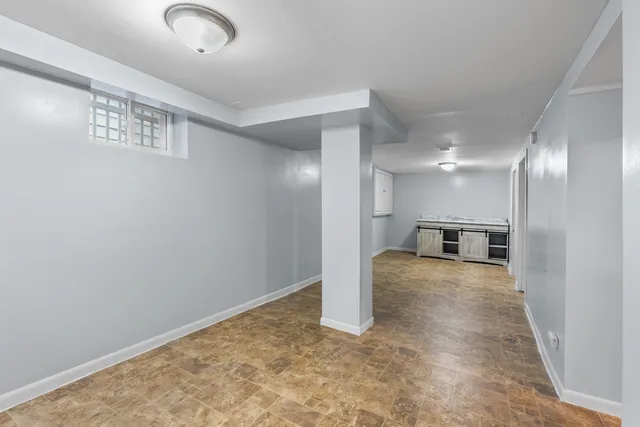 $330,000 | 446 Seminary Avenue, Aurora, IL 60505